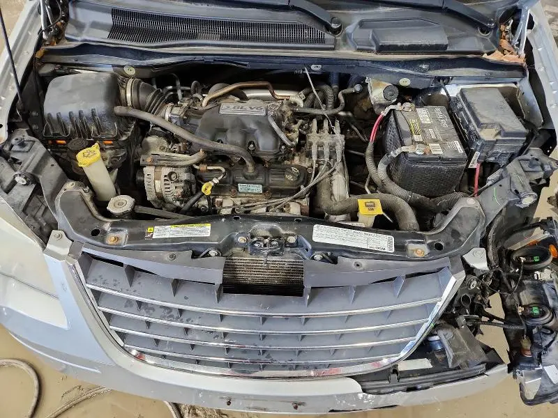 2010 CHRYSLER TOWN & COUNTRY TOURING  