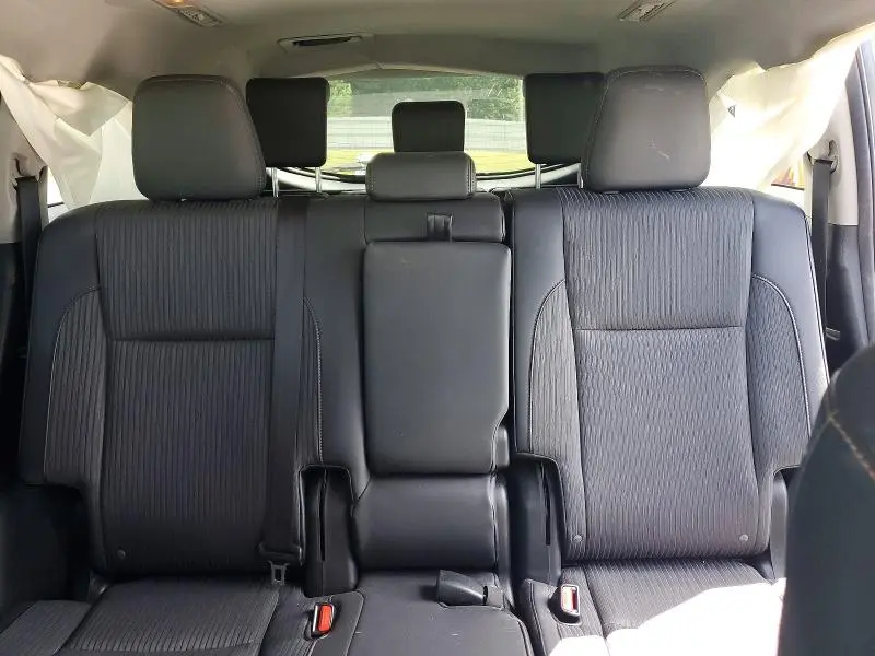 2016 TOYOTA HIGHLANDER LE PLUS  