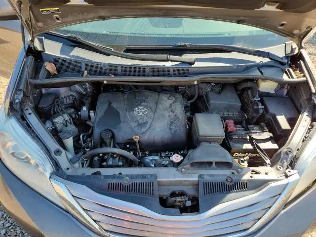 2017 TOYOTA SIENNA XLE 8-PASSENGER  