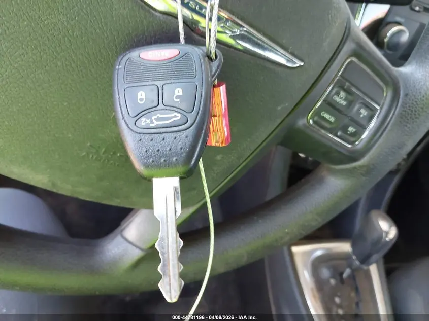 2012 CHRYSLER 200 LX