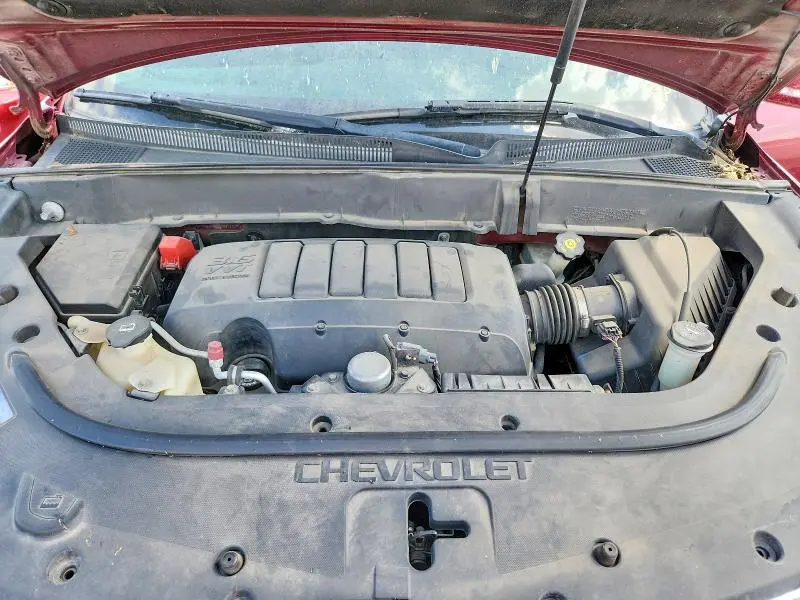 2011 CHEVROLET TRAVERSE LT  