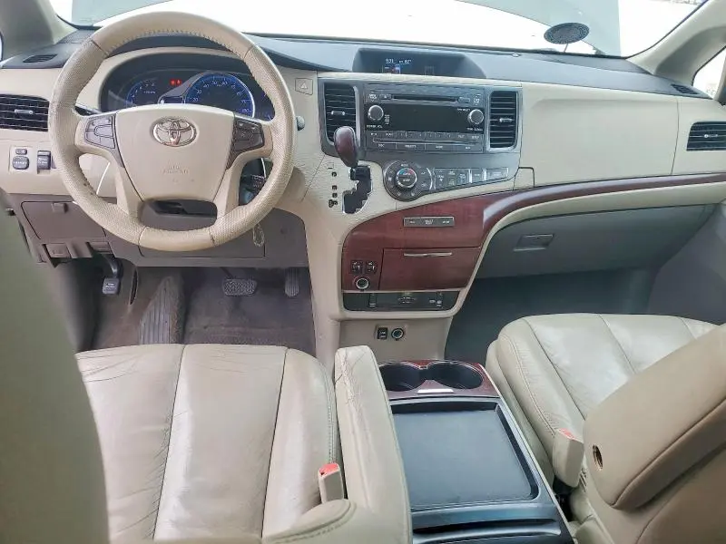 2011 TOYOTA SIENNA XLE 8-PASSENGER  
