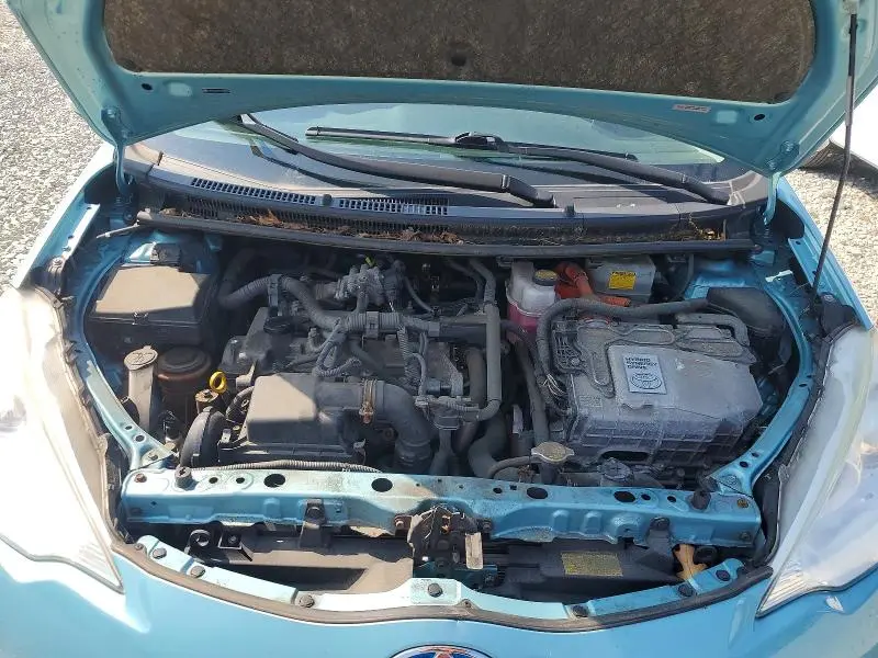 2013 TOYOTA PRIUS C TWO  