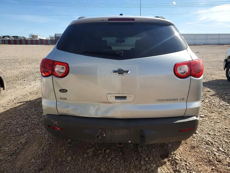2012 CHEVROLET TRAVERSE LS  