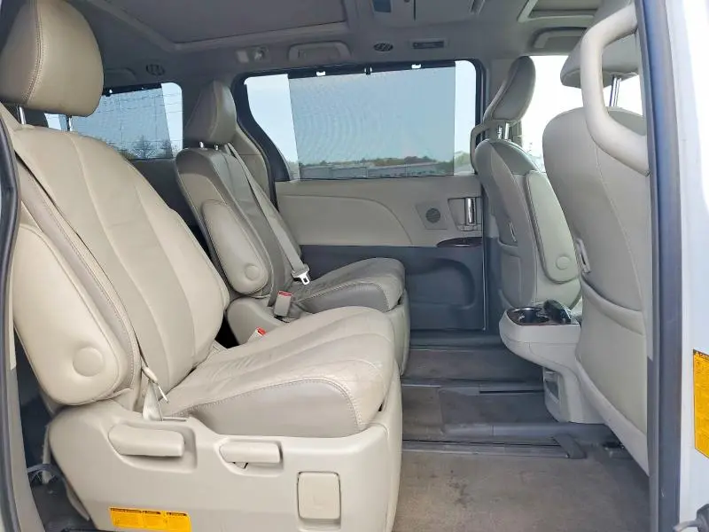 2013 TOYOTA SIENNA LIMITED 7-PASSENGER  