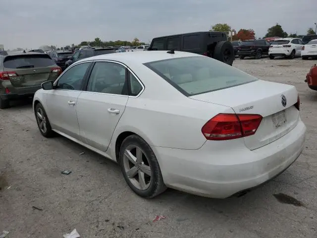 2013 VOLKSWAGEN PASSAT SE  