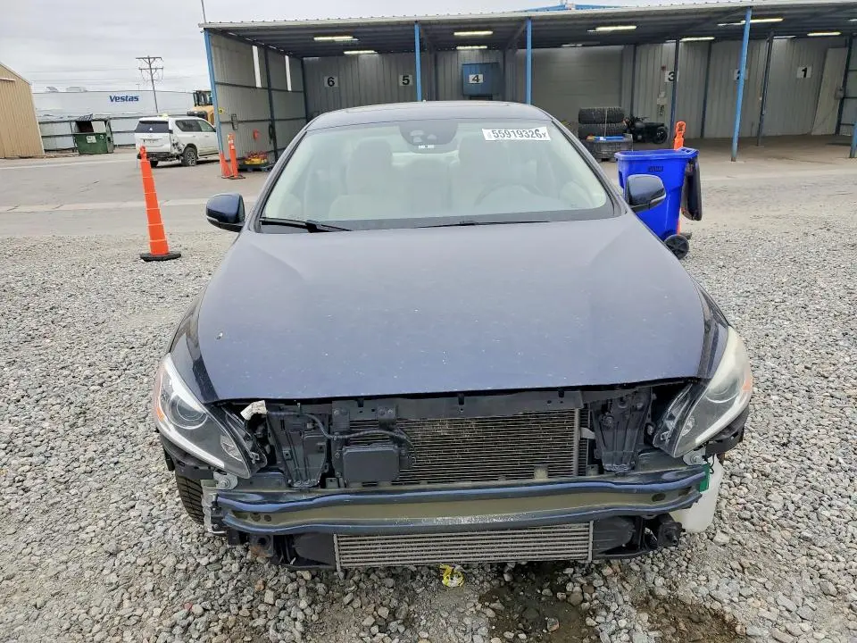 2015 VOLVO S60 PLATINUM  