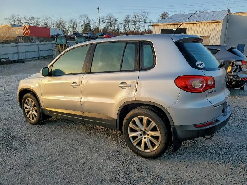 2010 VOLKSWAGEN TIGUAN SE  