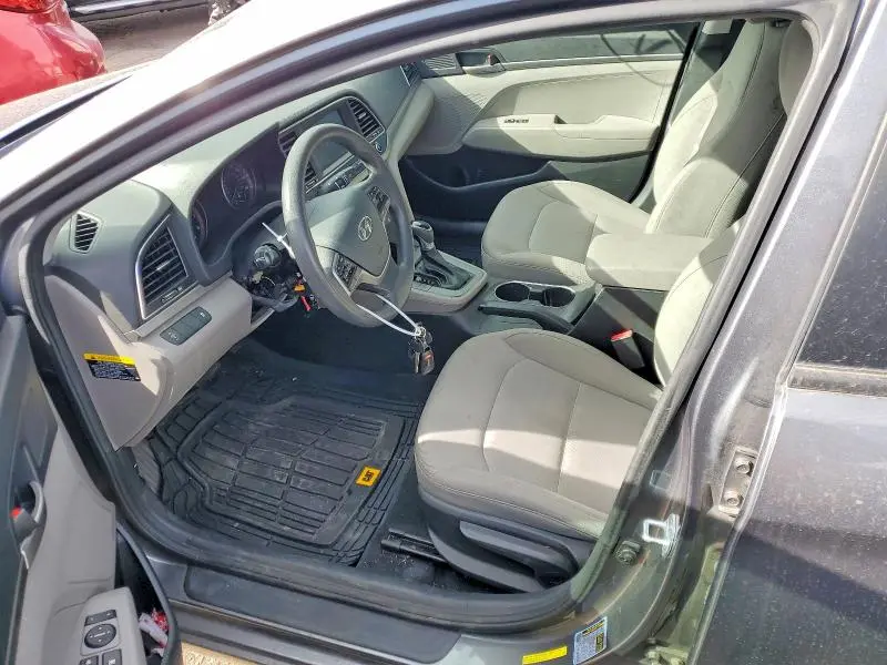 2018 HYUNDAI ELANTRA SE  