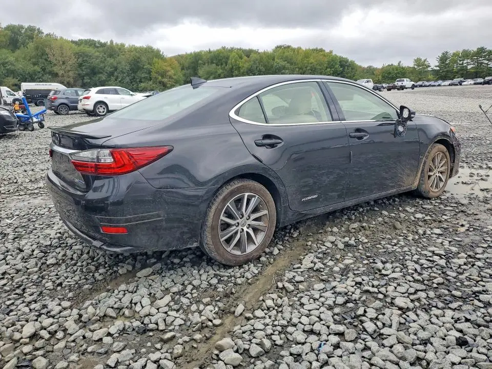 2017 LEXUS ES 300H  