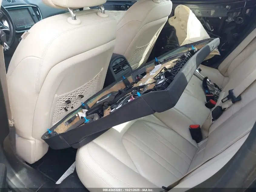 2015 MASERATI GHIBLI  