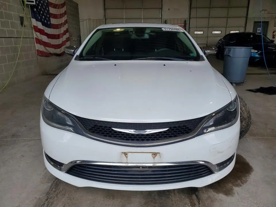 2016 CHRYSLER 200 LIMITED  