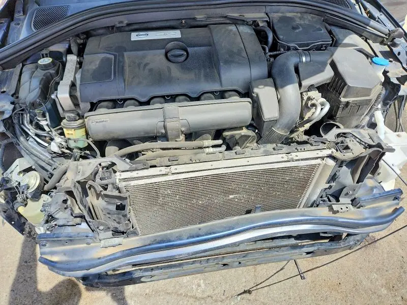 2013 VOLVO XC60 3.2  