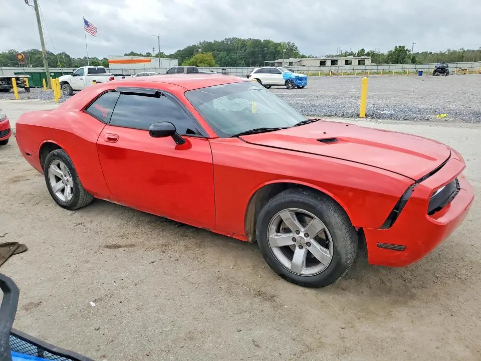 2010 DODGE CHALLENGER SE  