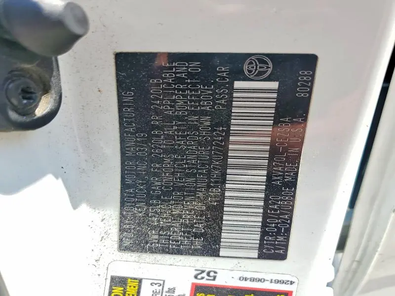 2019 TOYOTA CAMRY SE  