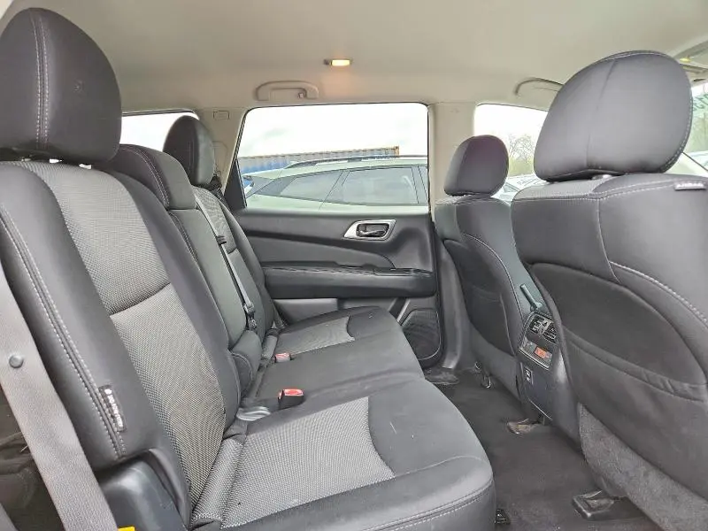 2018 NISSAN PATHFINDER SV  