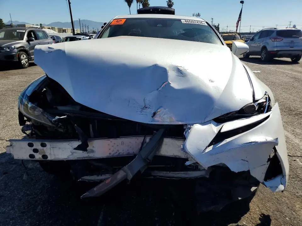 2018 LEXUS IS 300 BASE  