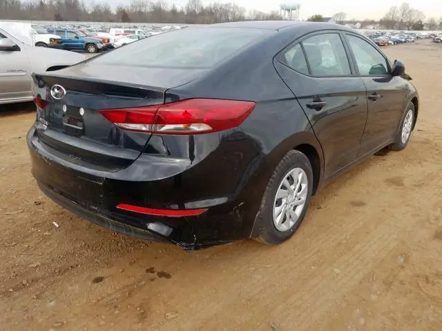 2018 HYUNDAI ELANTRA SE