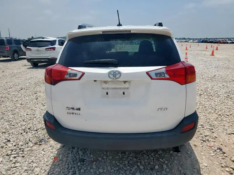 2015 TOYOTA RAV4 XLE  