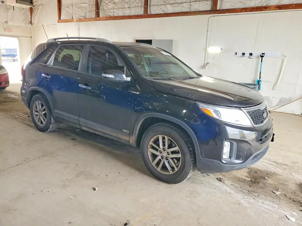 2015 KIA SORENTO LX  
