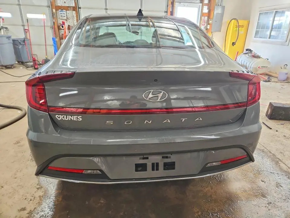 2021 HYUNDAI SONATA SE  