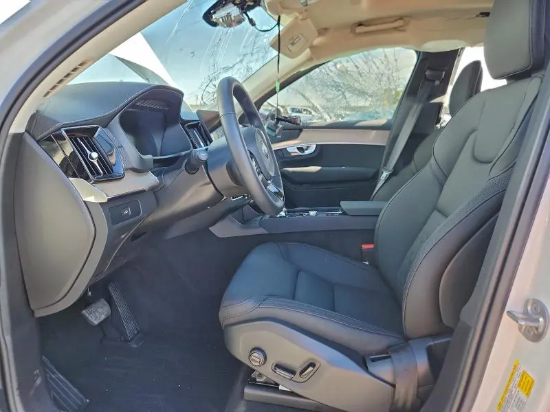 2025 VOLVO XC90 PLUS  