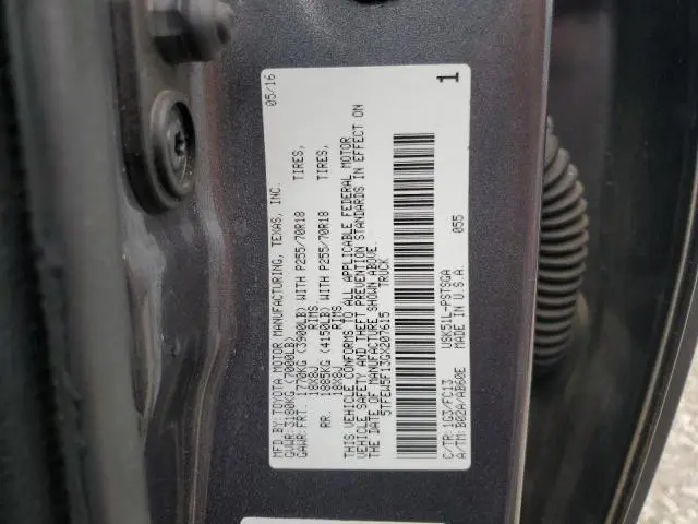 2016 TOYOTA TUNDRA CREWMAX SR5  