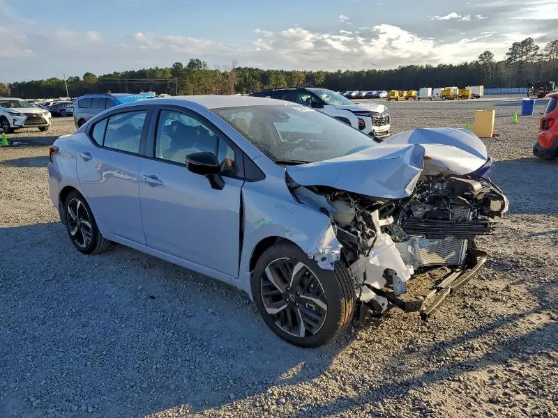 2025 NISSAN VERSA SR  