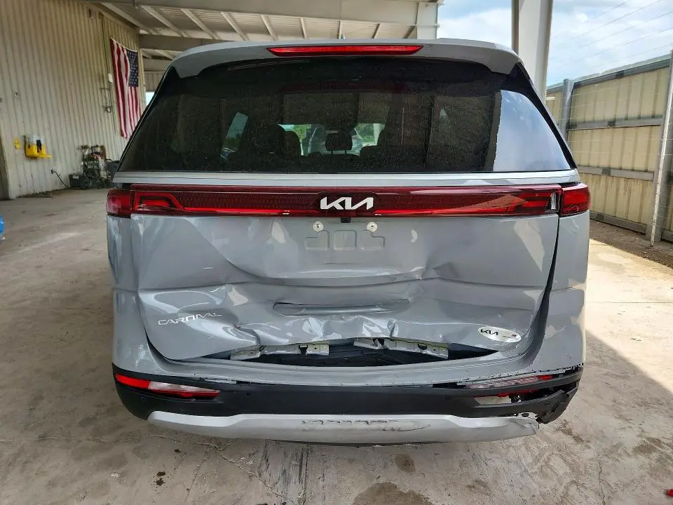 2024 KIA CARNIVAL EX  