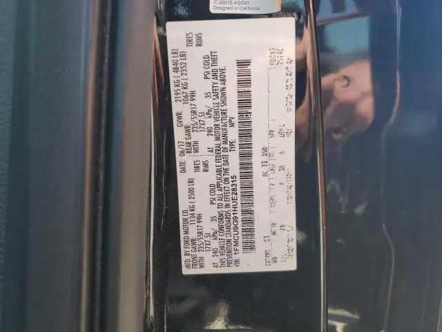 2017 FORD ESCAPE SE  