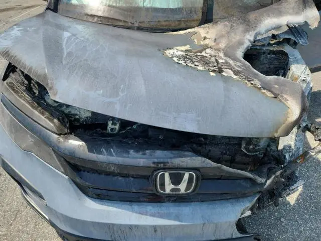 2022 HONDA PILOT SE  