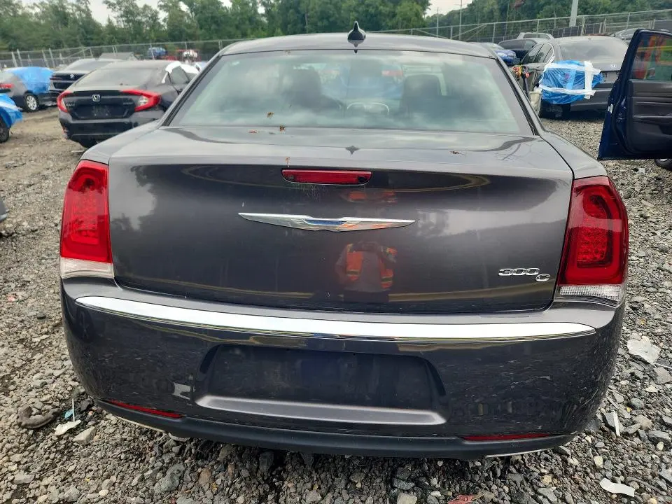 2016 CHRYSLER 300C   