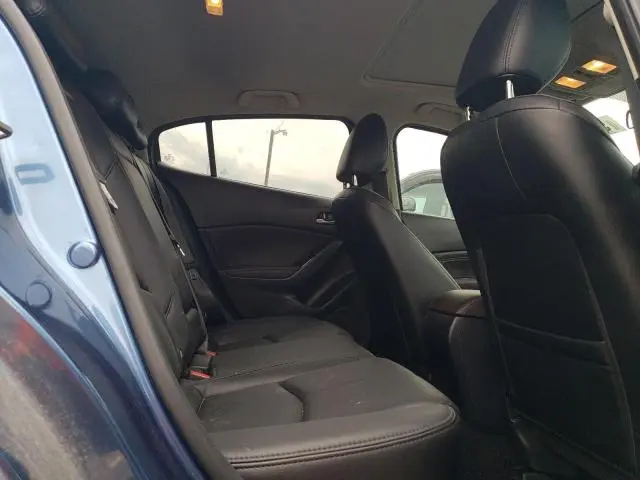 2018 MAZDA 3 TOURING  