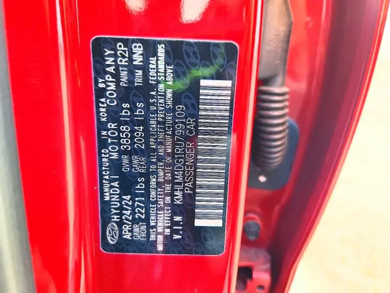2024 HYUNDAI ELANTRA SEL  