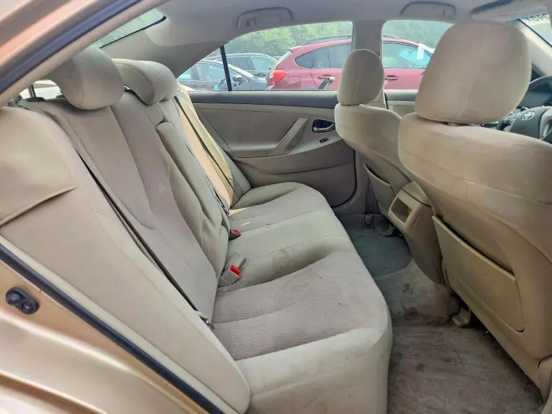 2010 TOYOTA CAMRY LE  