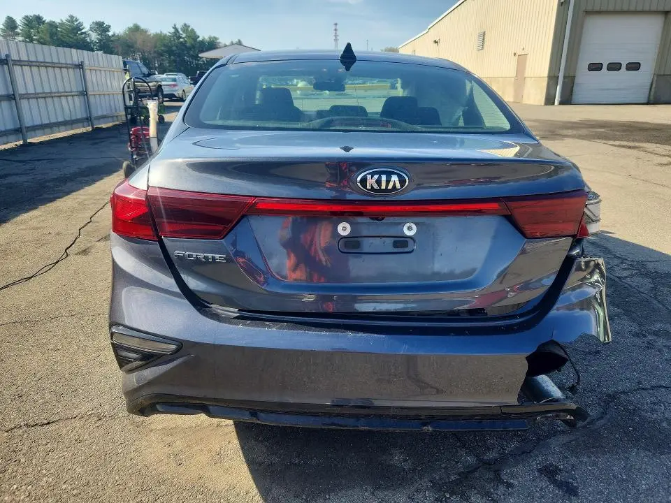 2021 KIA FORTE LXS  