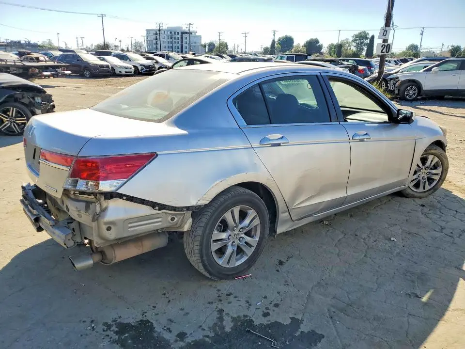 2011 HONDA ACCORD SE  