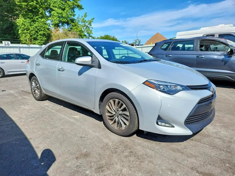 2019 TOYOTA COROLLA XLE  