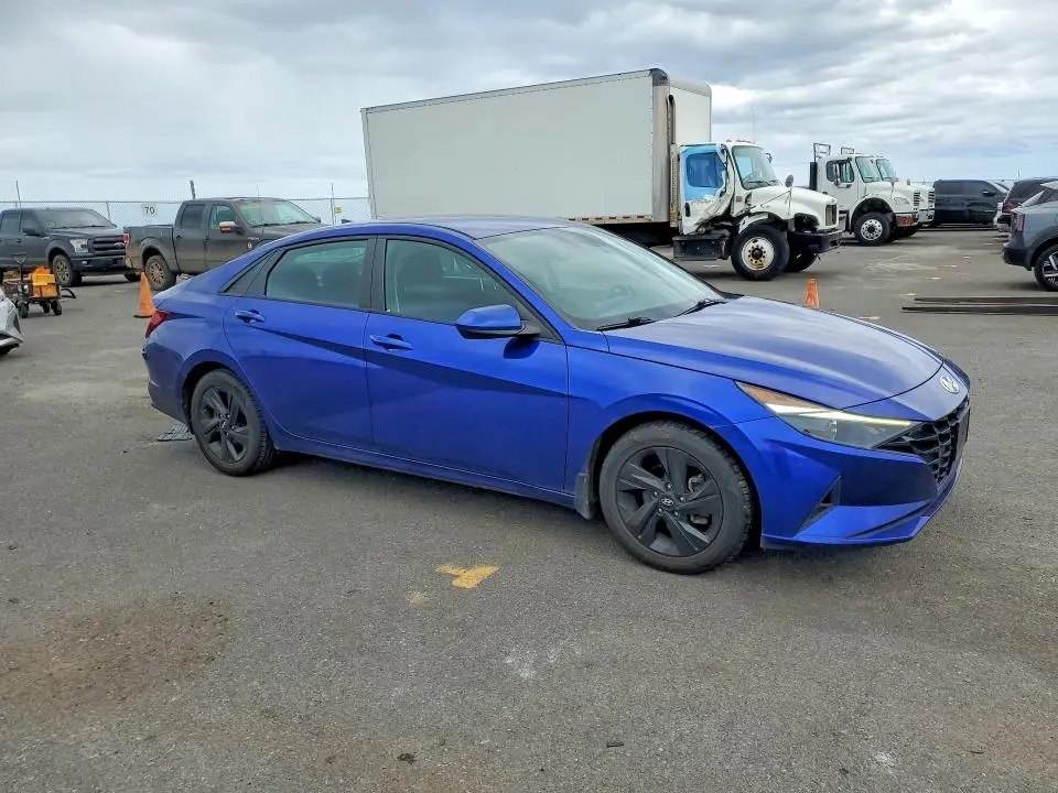 2021 HYUNDAI ELANTRA SEL  