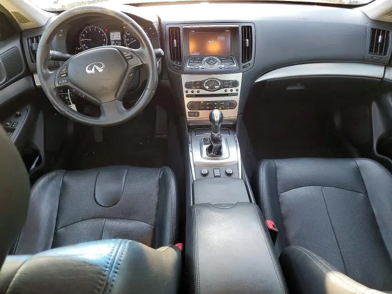 2015 INFINITI Q40 BASE  