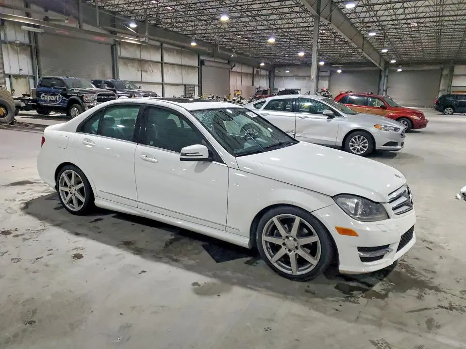 2013 MERCEDES-BENZ C 250  