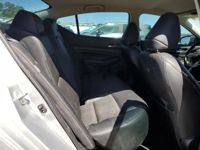 2022 NISSAN ALTIMA SR  