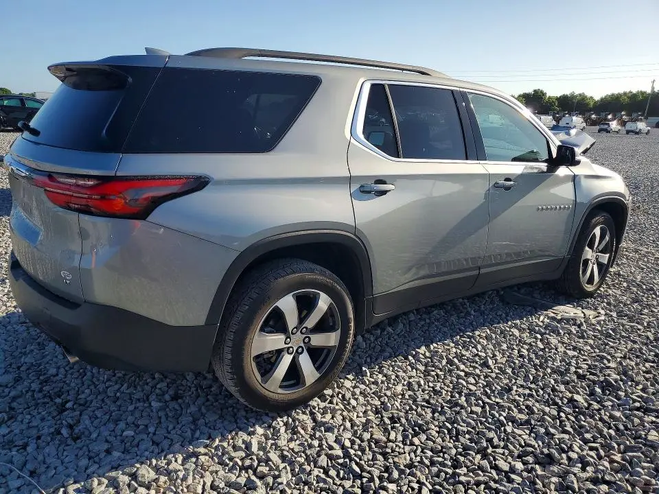 2023 CHEVROLET TRAVERSE LT  