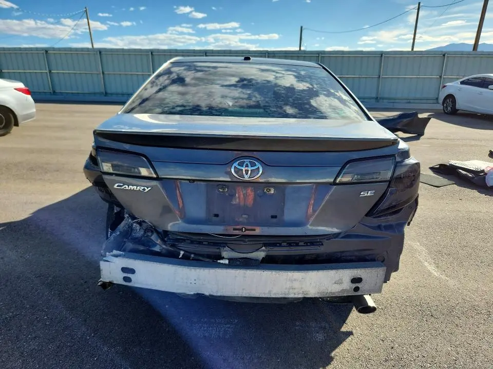 2012 TOYOTA CAMRY SE V6  