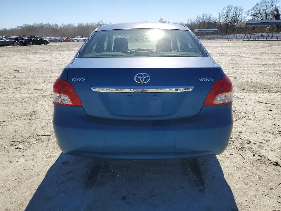 2010 TOYOTA YARIS BASE  