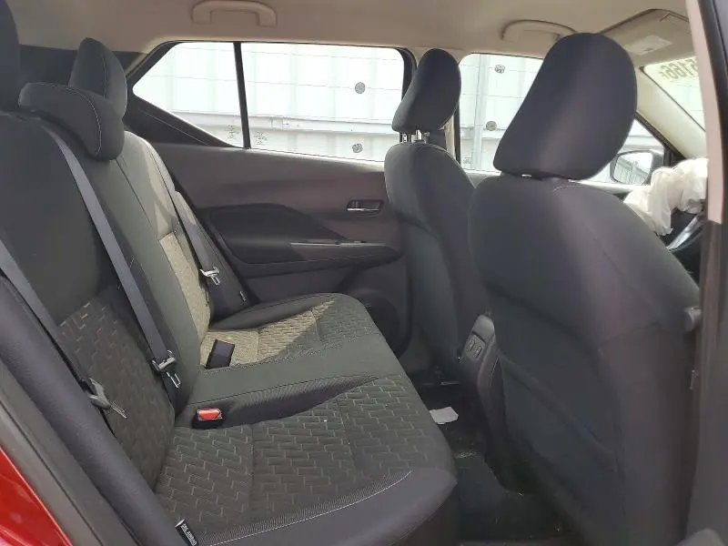 2021 NISSAN KICKS SV  