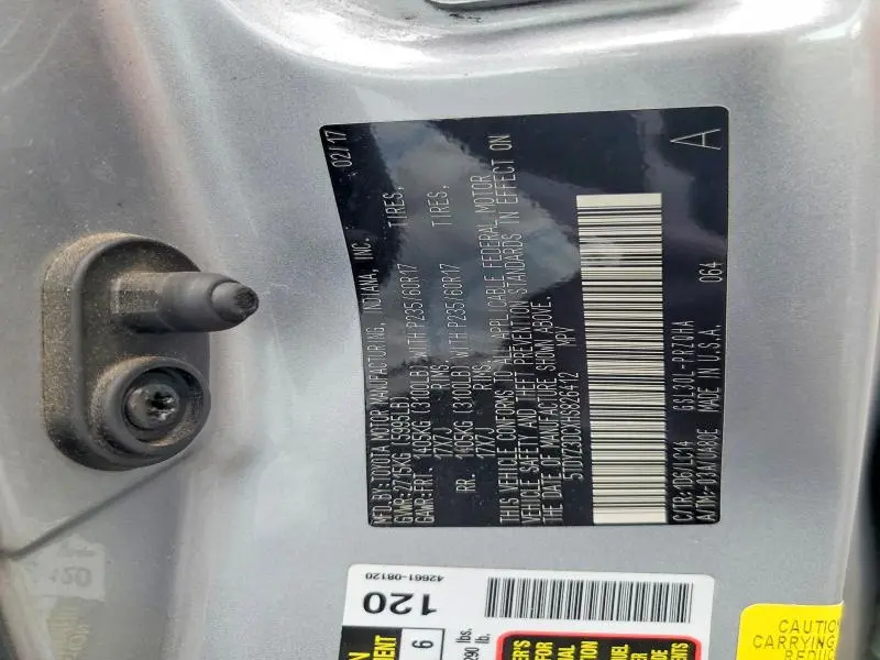 2017 TOYOTA SIENNA XLE 8-PASSENGER  