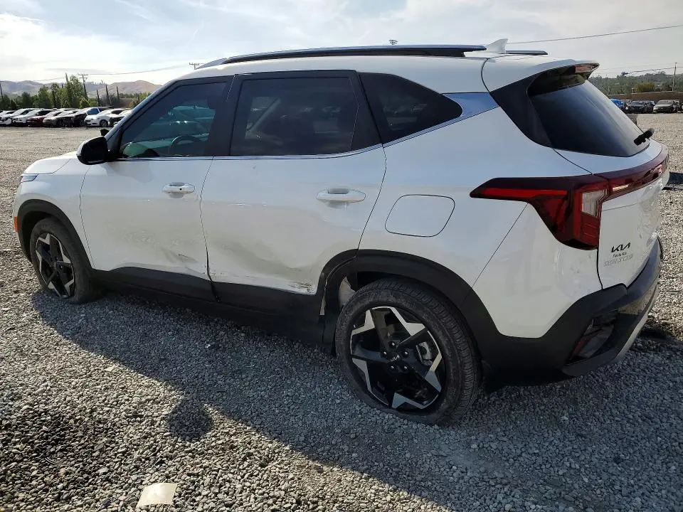 2024 KIA SELTOS EX  