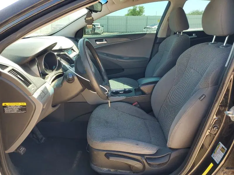2011 HYUNDAI SONATA GLS  
