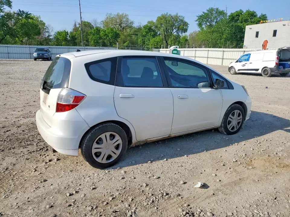 2010 HONDA FIT   